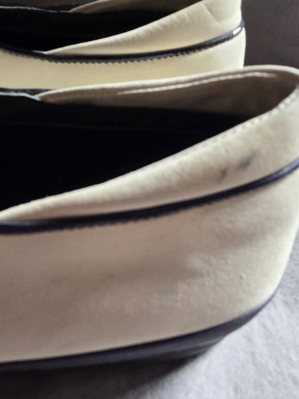 Cream Leather Lace-Up Shoes - Picture 4 of 8